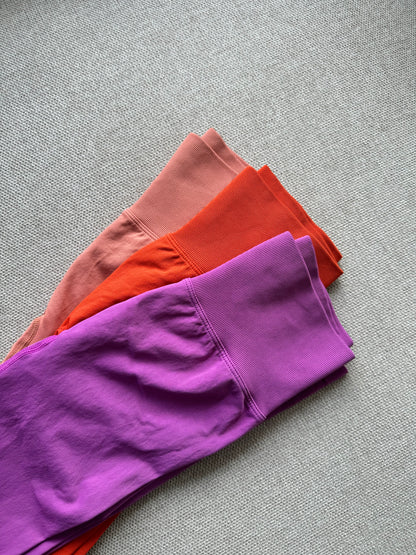 ELEVATE LEGGINGS - SAMPLE COLOUR