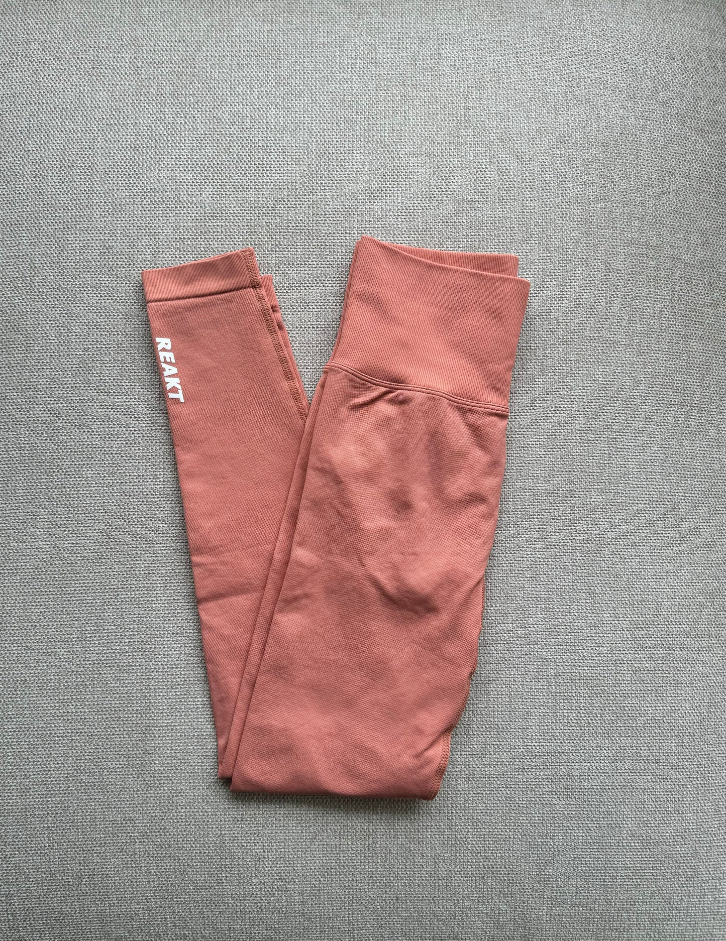 ELEVATE LEGGINGS - SAMPLE COLOUR