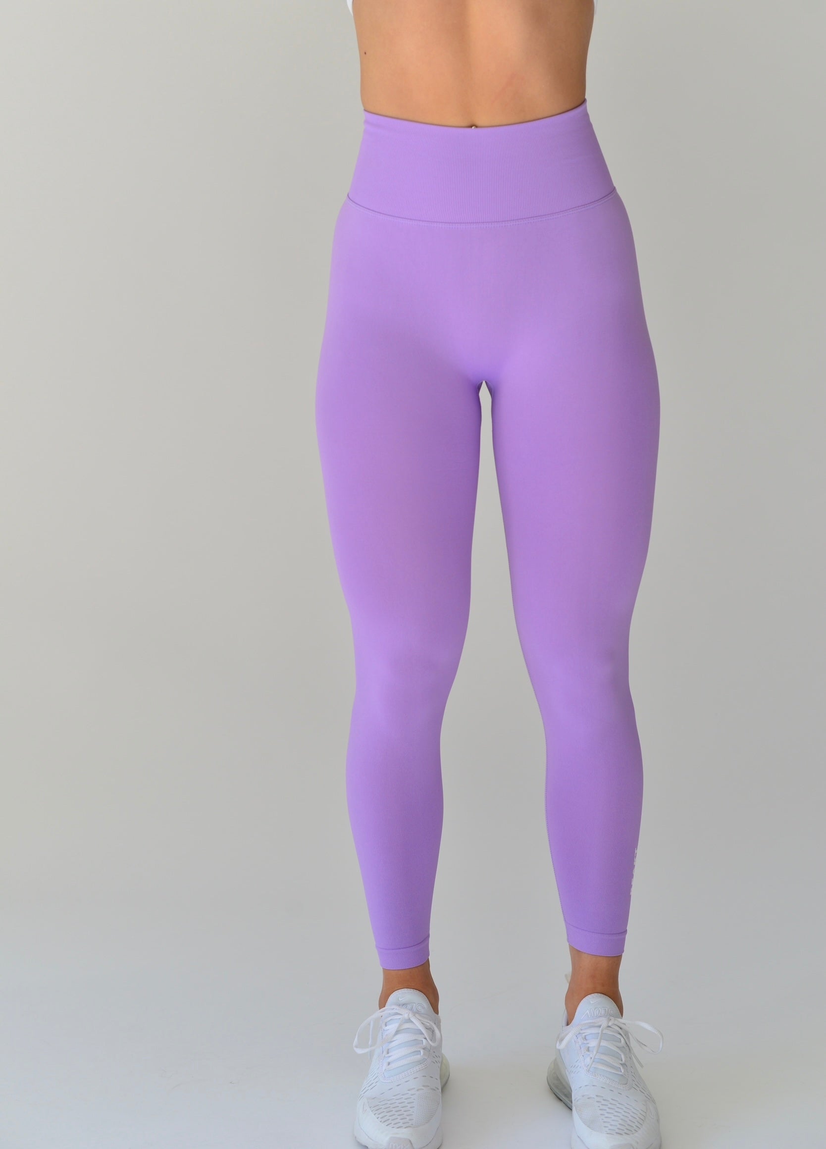 High waisted Light Purple Seamless Leggings – SKNZ